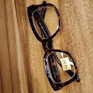Reading Glasses‎